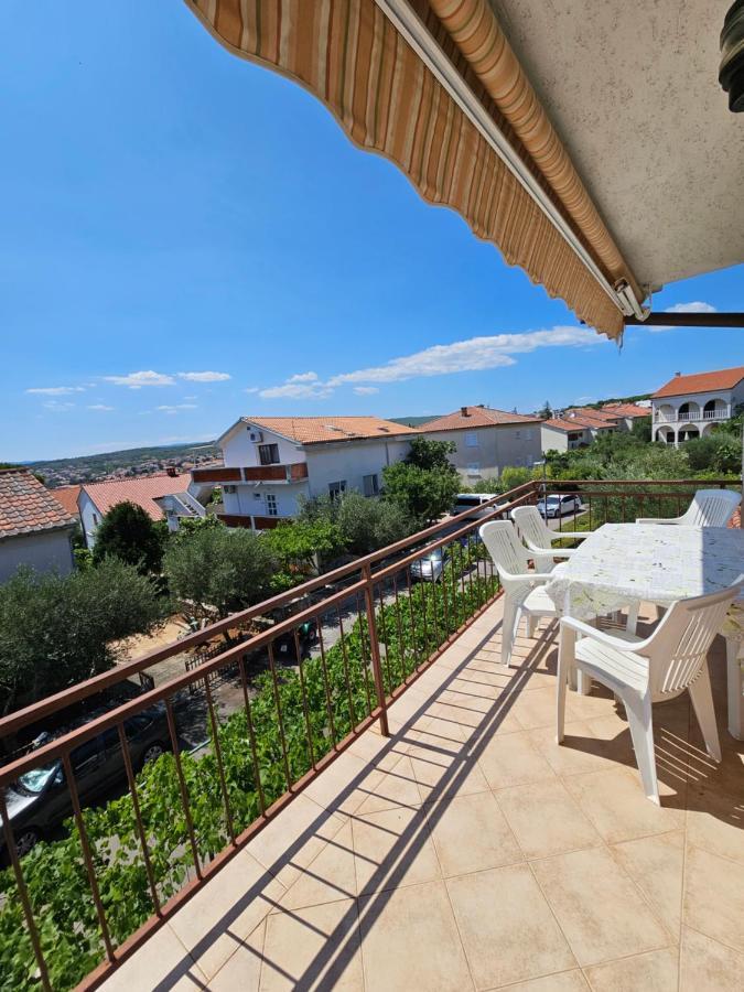 Apartments Bahar Krk Krk Town Exterior foto
